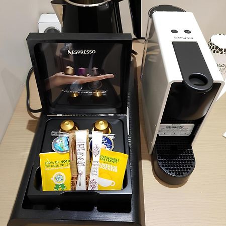 Int13 Via De Filippi Hotel Олбия Екстериор снимка